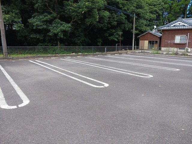 ベルメゾン・藤の駐車場
