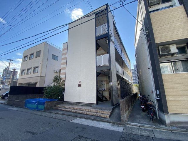 レオパレス荒崎の外観