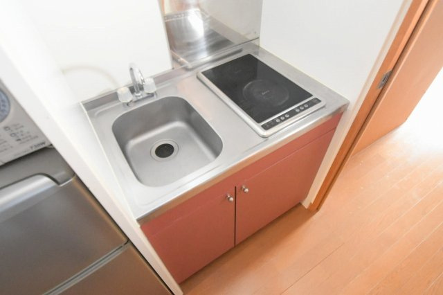 レオパレスＦｌａｔ新栄のキッチン