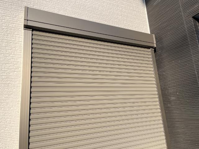 さくらいろの内装|窓シャッター