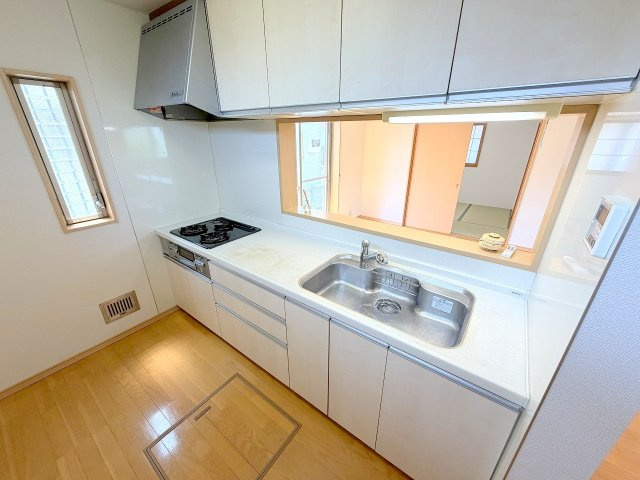 昭島市中神町2丁目　中古戸建のキッチン