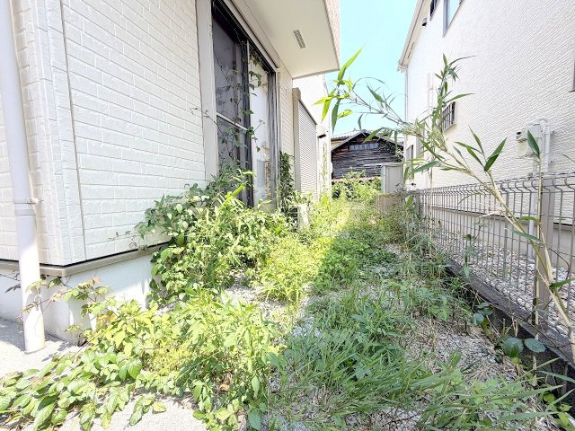 昭島市中神町2丁目　中古戸建の庭