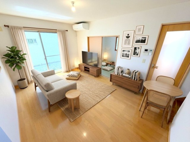 昭島市中神町2丁目　中古戸建の居間・リビング