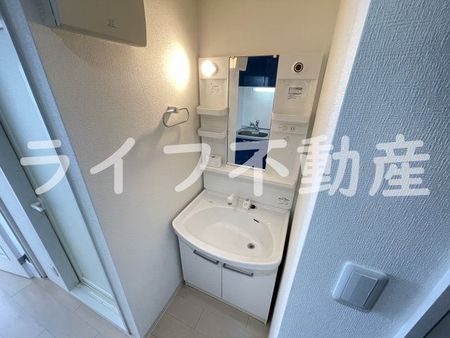 アルカンシェルの独立洗面台|独立洗面台、朝の身支度には欠かせません
