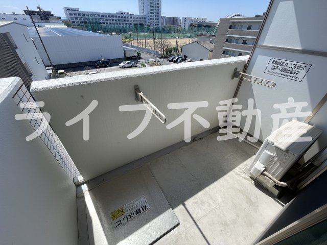 アルカンシェルのバルコニー|暖かな日差しのふりそそぐバルコニー