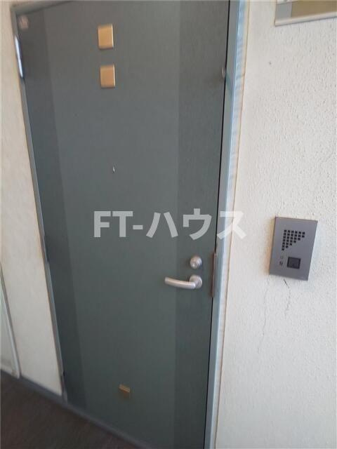 S-FORT船橋rootsの玄関