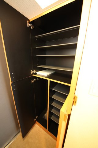 シエルコートの収納|別部屋同間取りのお写真となります。参考にご覧くださいませ。