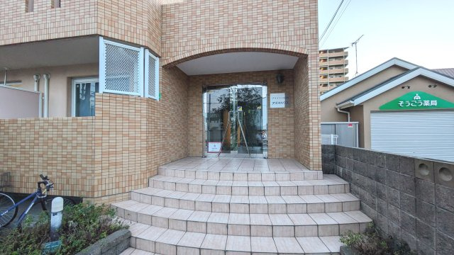 【エントランス】