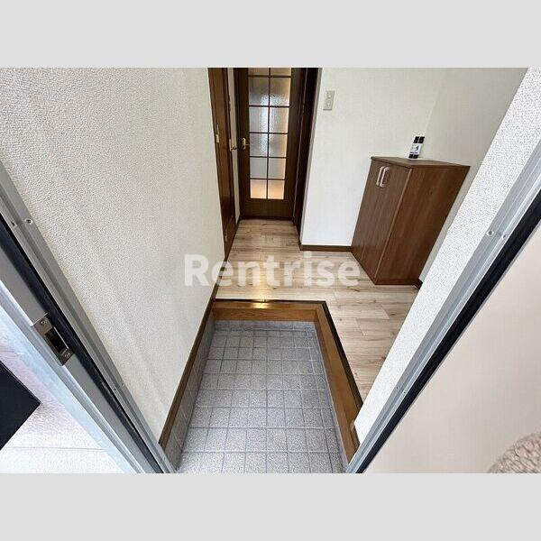 DUPLEX IZUMIの玄関