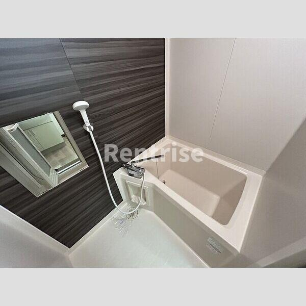 DUPLEX IZUMIの浴室