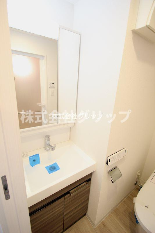 ベルシード横濱新町の独立洗面台