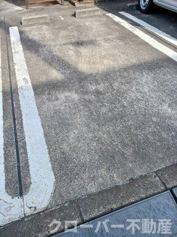 アルカンシェルの駐車場