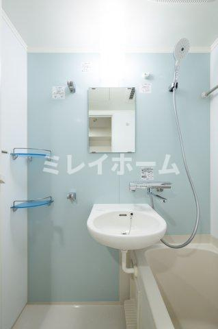 ルーブル大森七番館の洗面所|同建物内、別のお部屋の参考写真になります。