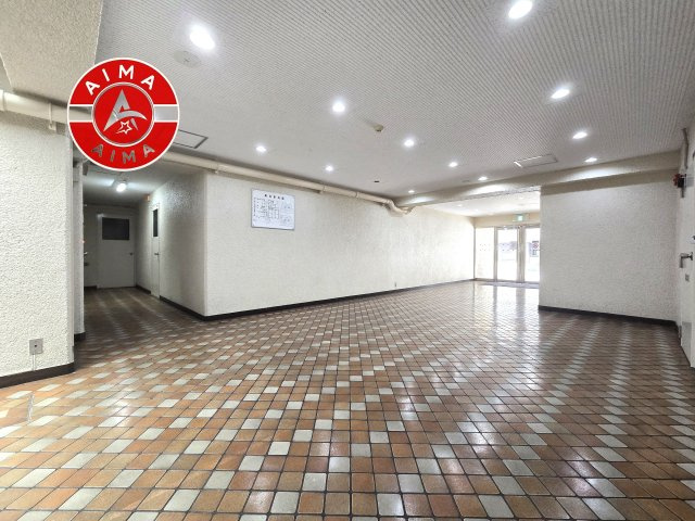 ゾンネンハイム大手門のロビー|温かみのあるエントランスロビーです。