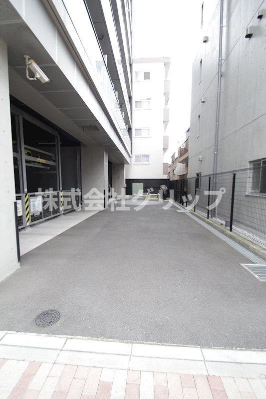 ZOOM横濱EASTの駐車場
