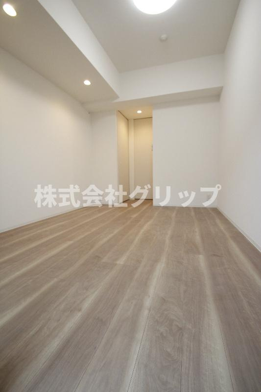 ZOOM横濱EASTの居間・リビング