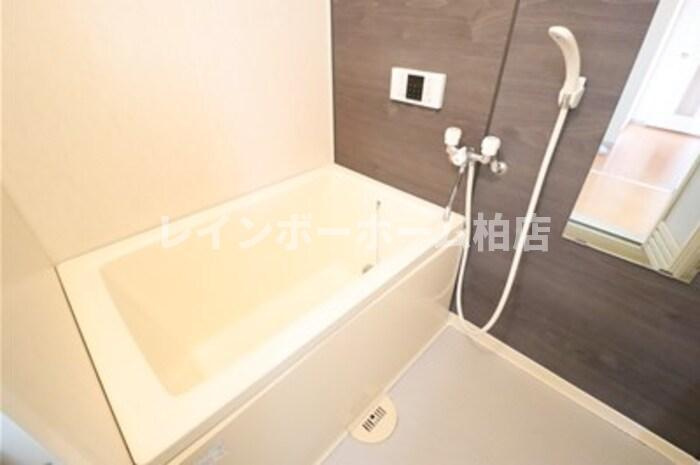 仲介手数料（賃料の1.10ヵ月）の50％OFF対象物件！の浴室