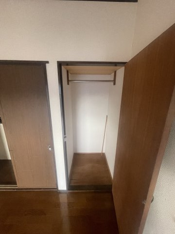 グリーンハイツ山崎Aの収納|ちょっとした収納スペースも充実しています