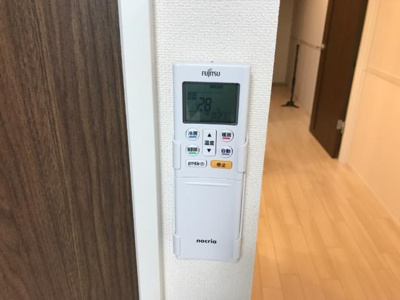 【設備】 | サクセスコート | エアコンのリモコン