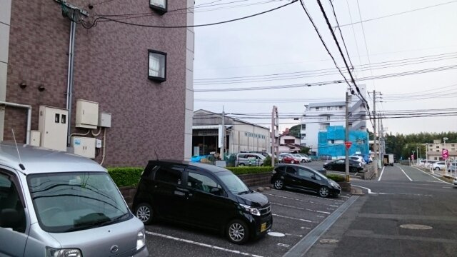 プレミールカネキの駐車場
