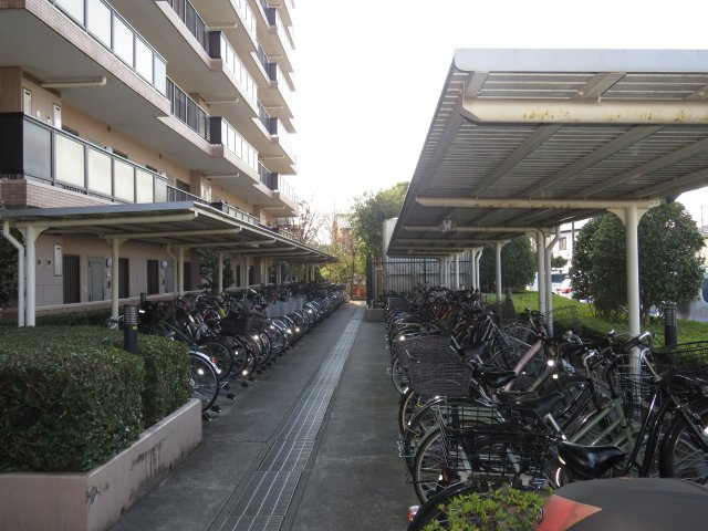 朝日マンション川越の駐輪場