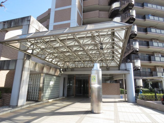 朝日マンション川越のエントランス