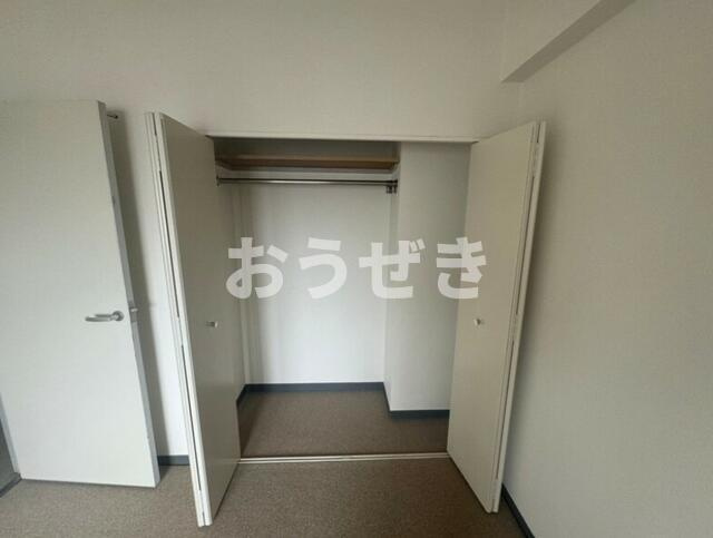 日神パレステージ山手西の玄関