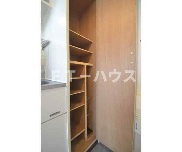 レガーロ行徳の玄関