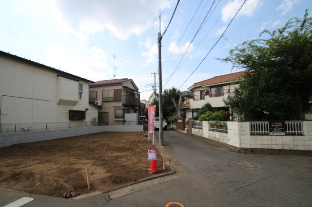【Heartfull Town】東久留米市柳窪２丁目335番の外観|  「みらいエコ住宅2026事業対象」の優れた省エネ設計♪