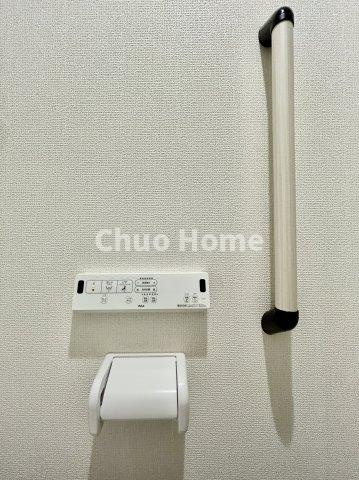 江戸川区東小岩3丁目新築分譲住宅の内装|【ウォシュレット】清潔に使いたいお手洗いには最適な設備です。もちろんウォームレットも標準装備です。