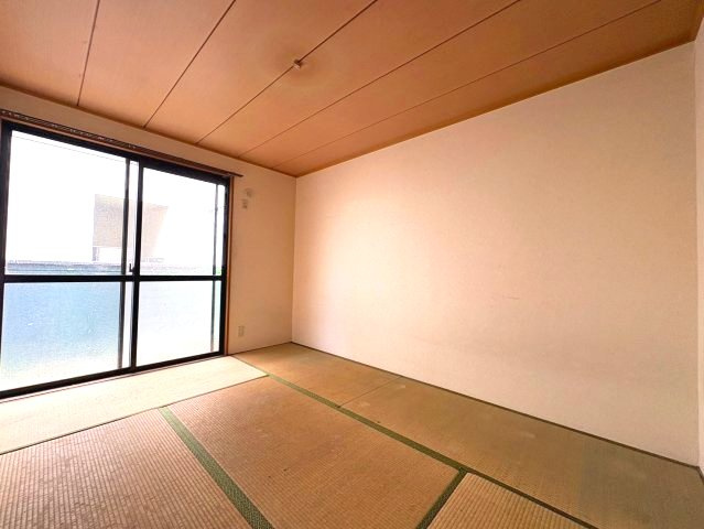 ハイツひまわりの和室