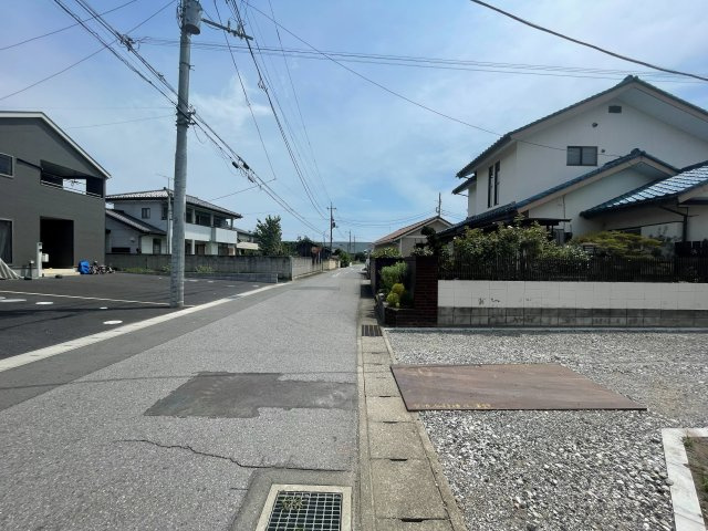 新築戸建・新築建売　伊勢崎市北千木町1期　茂呂小学校・第一中学校の前面道路含む現地写真