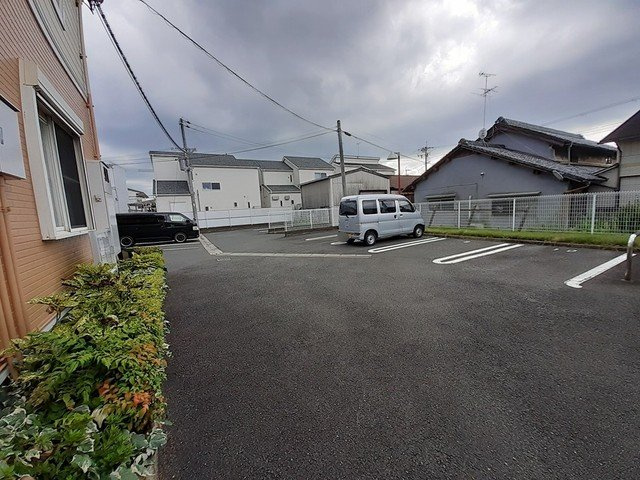 イノセント　エンジェルの駐車場