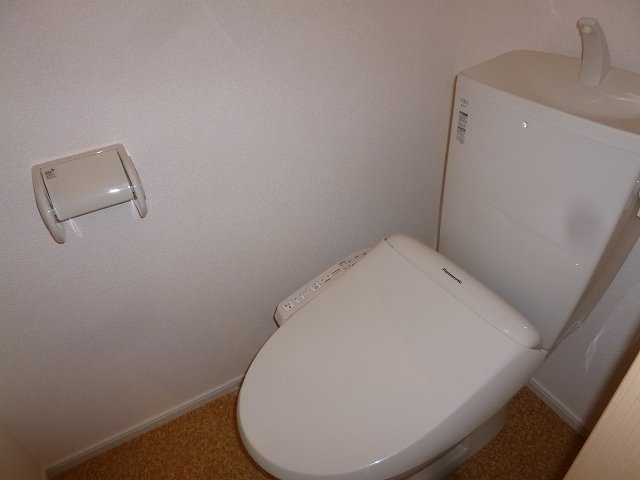 メゾン　グラースＢのトイレ|落ち着いた色調のトイレです