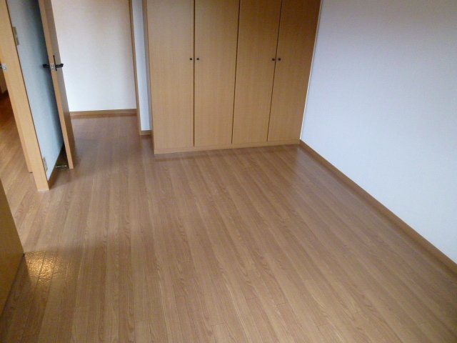 アクティ　プリオーレの内装|洋室