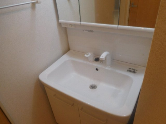 コンフォートカーサⅢの洗面所