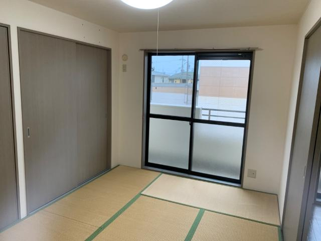 リブ・ヒルズの内装|和室