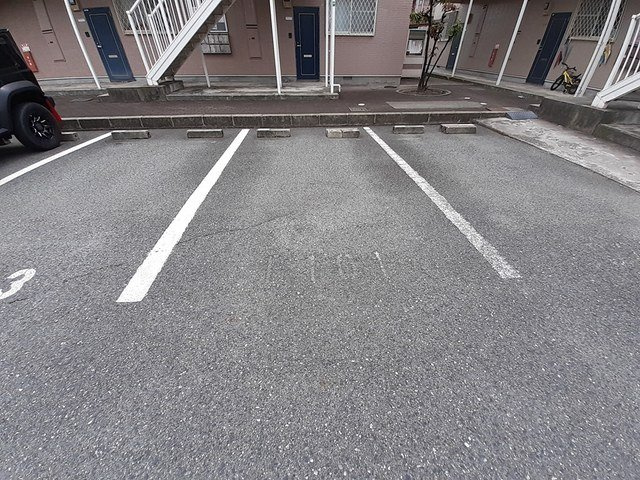 エンジェルコーポラスＡの駐車場