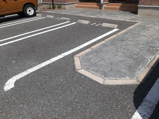 グランデ光祥２の駐車場