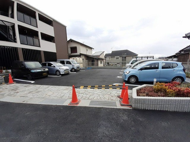 ベルソレイユの駐車場