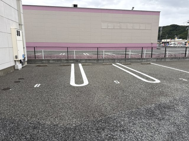 レガートⅡの駐車場