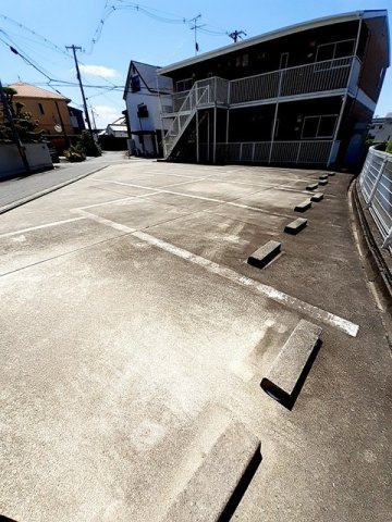 エスポワールの駐車場