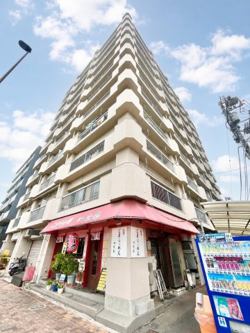 あずさわグランドハウスの外観|迫力のあるシックな外観が特徴のマンション。

現地ご見学希望・資料請求などお気軽にお問い合わせ下さい！
03-5990-5201