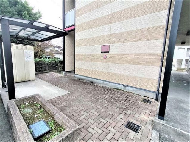 レオパレスリバーサイド野中のその他