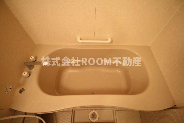 ロイヤル東町の浴室