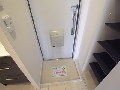 【玄関】 | リブリ・ポンペルモ