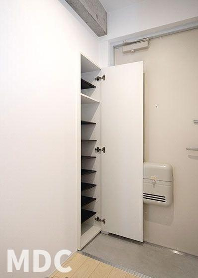 ピースカーザの玄関