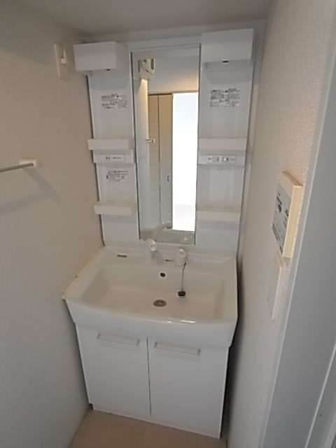 ヒルサイドウエガハラの洗面所