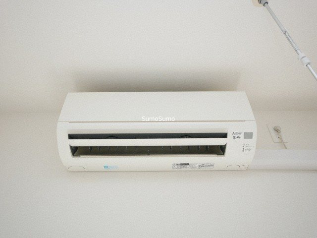 ルーエ天満橋の居間・リビング