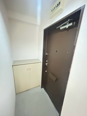 ハイコート甲子園の玄関